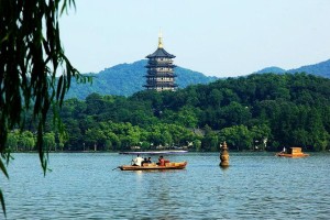 杭州旅游游记作文：轻松规划完美行程，体验西湖诗意与美食的快乐之旅